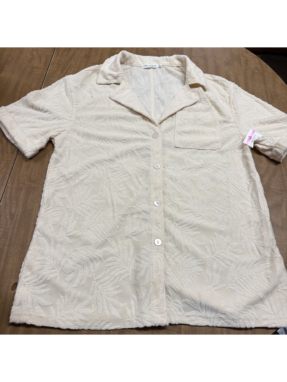Avec Les Filles Casual Short Sleeve Button Up Cream Subtle Palm Top S Texture